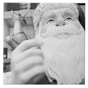 Asien, Japan, Tokio. Weihnachtsmann in Ikebukuro Fliese