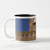 Asien, Jemen, Sanaa. Details zur jemenitischen Arc Zweifarbige Tasse (Links)