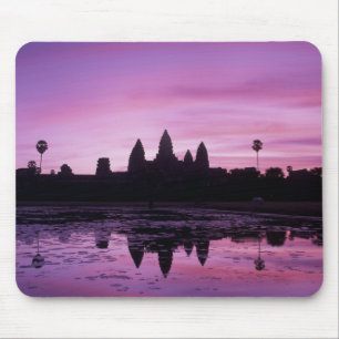 Asien, Kambodscha, Siem Reap, Angkor Wat (b. 12. J Mousepad
