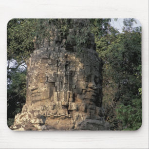 Asien, Kambodscha, Siem Reap. Riesige Steinskulptu Mousepad