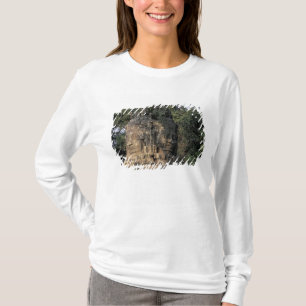 Asien, Kambodscha, Siem Reap. Riesige Steinskulptu T-Shirt