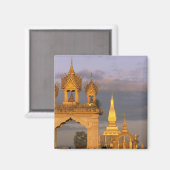 Asien, Laos, Vientiane Der Luang-Tempel. Magnet (Vorderseite/Rückseite)