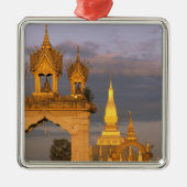 Asien, Laos, Vientiane. Der Luang-Tempel. Silbernes Ornament (Vorne)