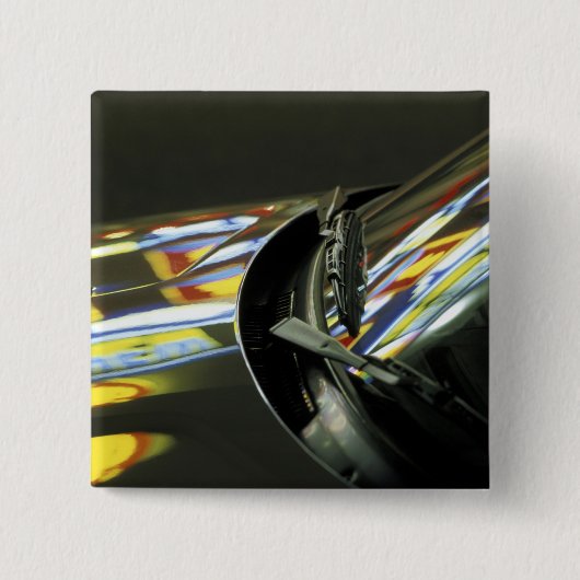 Asien, Malaysia, Melaka. Neonreflektionen im Auto Button (Vorderseite)