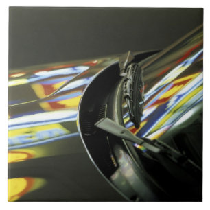 Asien, Malaysia, Melaka. Neonreflektionen im Auto Fliese