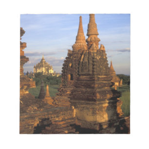 Asien, Myanmar, Bagan. Alte Tempel und Notizblock