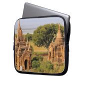 Asien, Myanmar (Birma), Bagan (Heide). Verschieden Laptopschutzhülle (Vorderseite Links)
