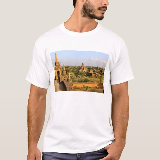 Asien, Myanmar (Birma), Bagan (Heide). Verschieden T-Shirt (Vorderseite)