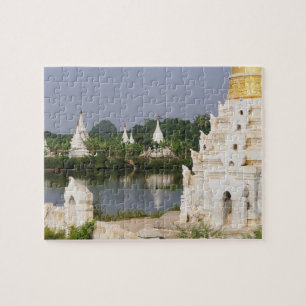 Asien, Myanmar (Birma), Mandalay. Ein Buddhist Puzzle