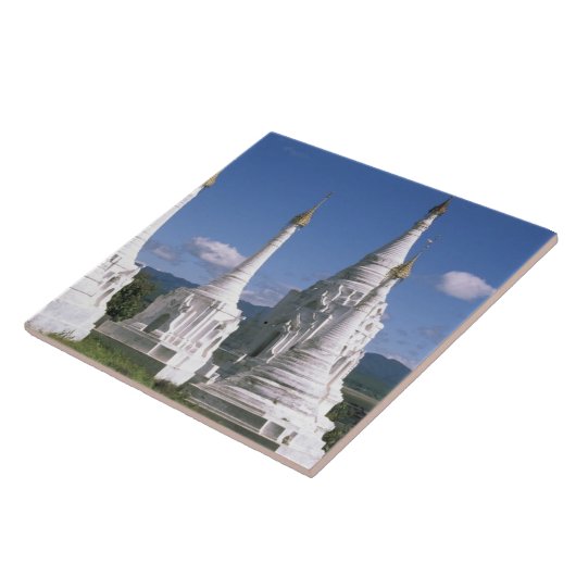 Asien, Myanmar, Inle Lake. Pagodas.2 Fliese (Seite)