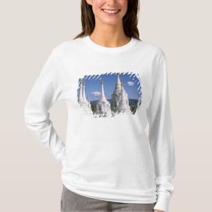 Asien, Myanmar, Inle Lake. Pagodas.2 T-Shirt