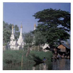 Asien, Myanmar, Inle-See. Ein schwimmender Markt. Fliese
