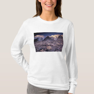 Asien, Pakistan, Karakoram-Gebirge, Breit und T-Shirt