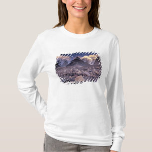 Asien, Pakistan, Karakoram Range, Broad und T-Shirt