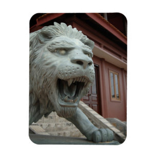 Asien, Vietnam. Löwenskulptur in Chau Doc Magnet