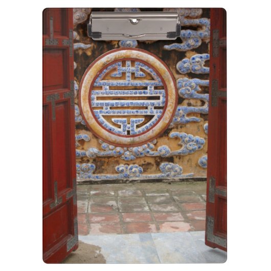 Asien, Vietnam. Verzierte Stadtmauer Klemmbrett (Vorderseite)