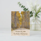 Aspen Alley im Herbst Hochzeitskarten Ankündigungspostkarte (Stehend Vorderseite)