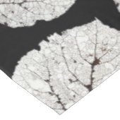 Aspen Leaf Skeleton 1 Tischdecke (Schrägansicht)