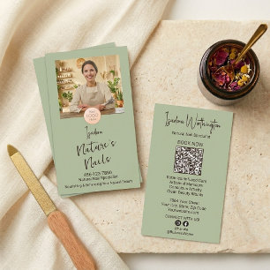 Aspen Sage Green Foto-Nagelstudio-Tech-Logo QR Visitenkarte