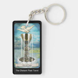 Ass der Kelch-Karte aus dem The Distant Past Tarot Schlüsselanhänger