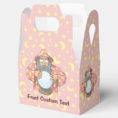 Assistent mit Ball Geschenkschachtel (Geöffnet)