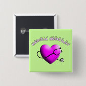 Assistenzarzt ROSA-HERZ Entwurfs-Geschenke Button (Vorne & Hinten)
