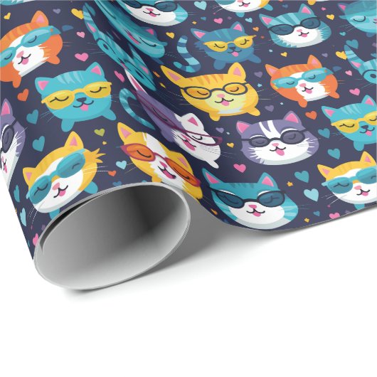 Assorted Cat Faces Funny Cool Cats Geschenkpapier (Rolleneckpunkt)