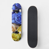 Assorted fresh rose bouquets skateboard (Vorderseite)
