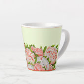Assorted Peonies on a Small Latte Tasse (Rechte Ecke)