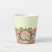 Assorted Peonies on a Small Latte Tasse (Vorderseite)
