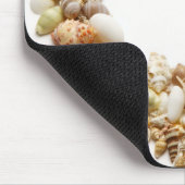 Assortierte Muscheln formen die Herzform Mousepad (Ecke)