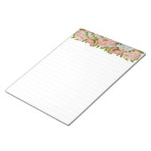 Assortierte Peonies auf einem großen Notepad Notizblock (angewinkelt)
