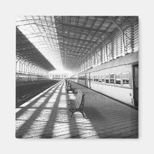 Assuan Ägypten, Innenraum des Bahnhofs am Assuan-D Magnet