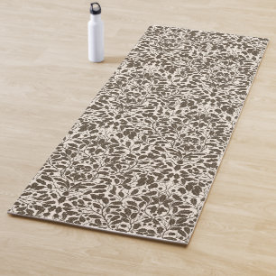 Äste und Blätter aus Eichen, Damastmuster in braun Yogamatte
