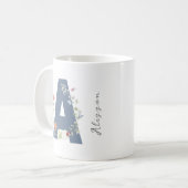 Ästhetische Aquarellblütenbuchstabe A Monogramm Kaffeetasse (Vorderseite Links)