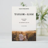 Ästhetische Beige Gold Hochzeit Einladung (Stehend Vorderseite)