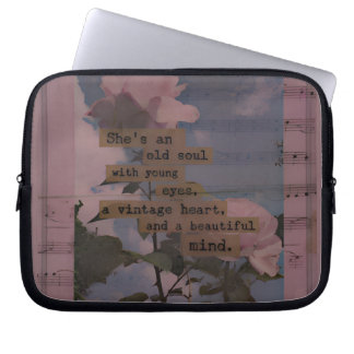 Ästhetische Zitate, Rose, Vintage Frauen, romantis Laptopschutzhülle