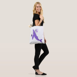 Ästhetischer lila Wal und Lilien All-Over-Print  Tasche
