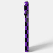 Ästhetisches Schwarz-Violett-Schachbrettmuster mit Case-Mate iPhone Hülle (Rückseite / Links)