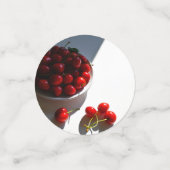 Ästhetisches Stillleben mit reifen Kirschen auf we Konfetti (Klein Vorderseite)