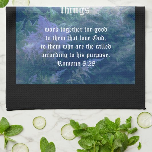 Astilbe Blue Mist Romans 8:28 Geschirrtuch (Gefaltet)