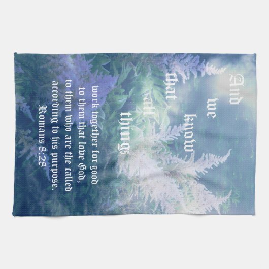 Astilbe Blue Mist Romans 8:28 Geschirrtuch (Horizontal)