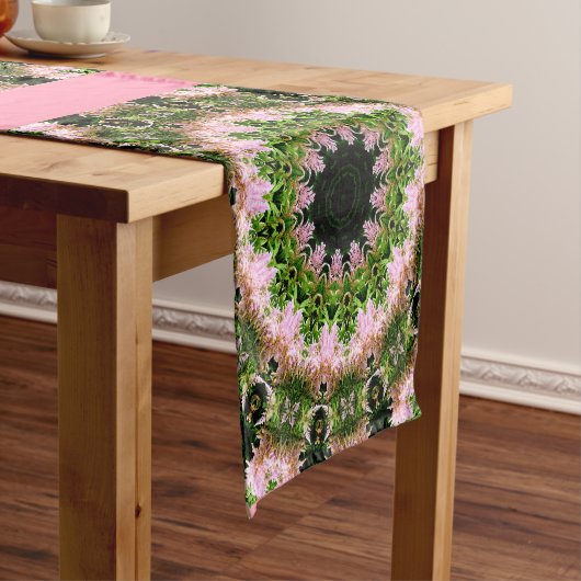 Astilbe Wreath Kurzer Tischläufer (Beispiel)