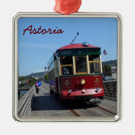Astoria Riverfront Trolley Silbernes Ornament (Vorne)