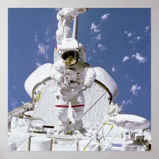 Astronaut an Fernmanipulationssystem angeschlossen Poster (Vorne)