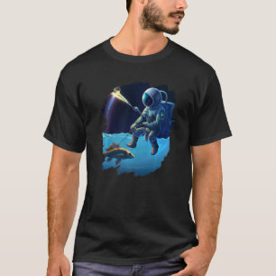 Astronaut Angelboot Weltraum Ozean See Cool Fisch  T-Shirt