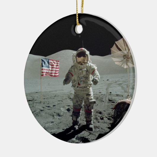 Astronaut Apollo 17 im Stier Littrow Tal Keramik Ornament (Links)