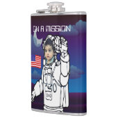 Astronaut auf dem Mond Weltraumjunge Flachmann (Links)