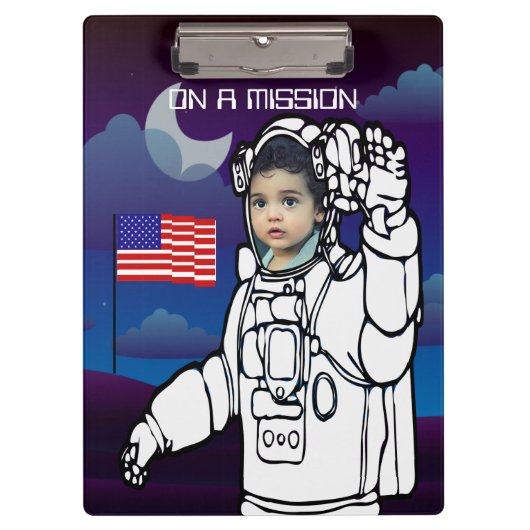 Astronaut auf dem Mond Weltraumjunge Klemmbrett (Vorderseite)