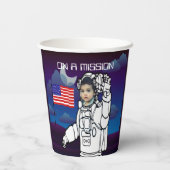 Astronaut auf dem Mond Weltraumjunge Pappbecher (Rückseite)